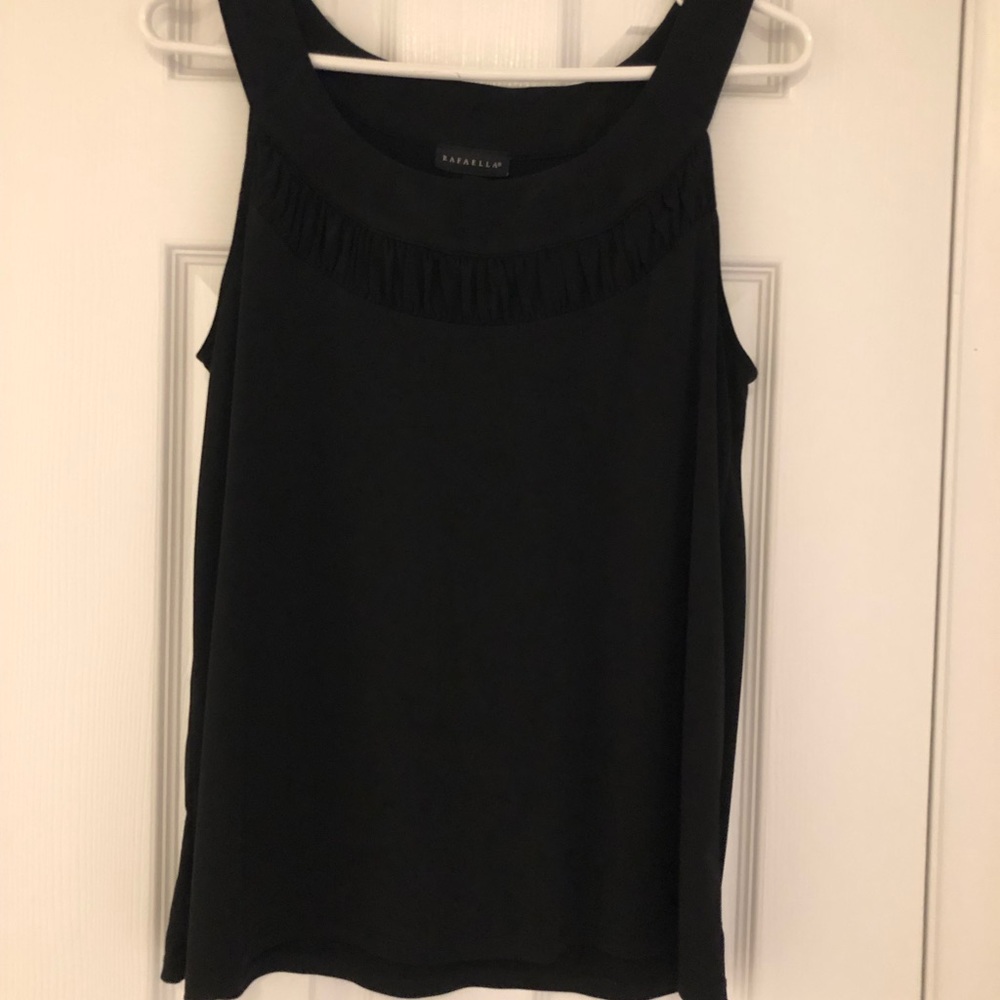 Black, size large sleeveless top